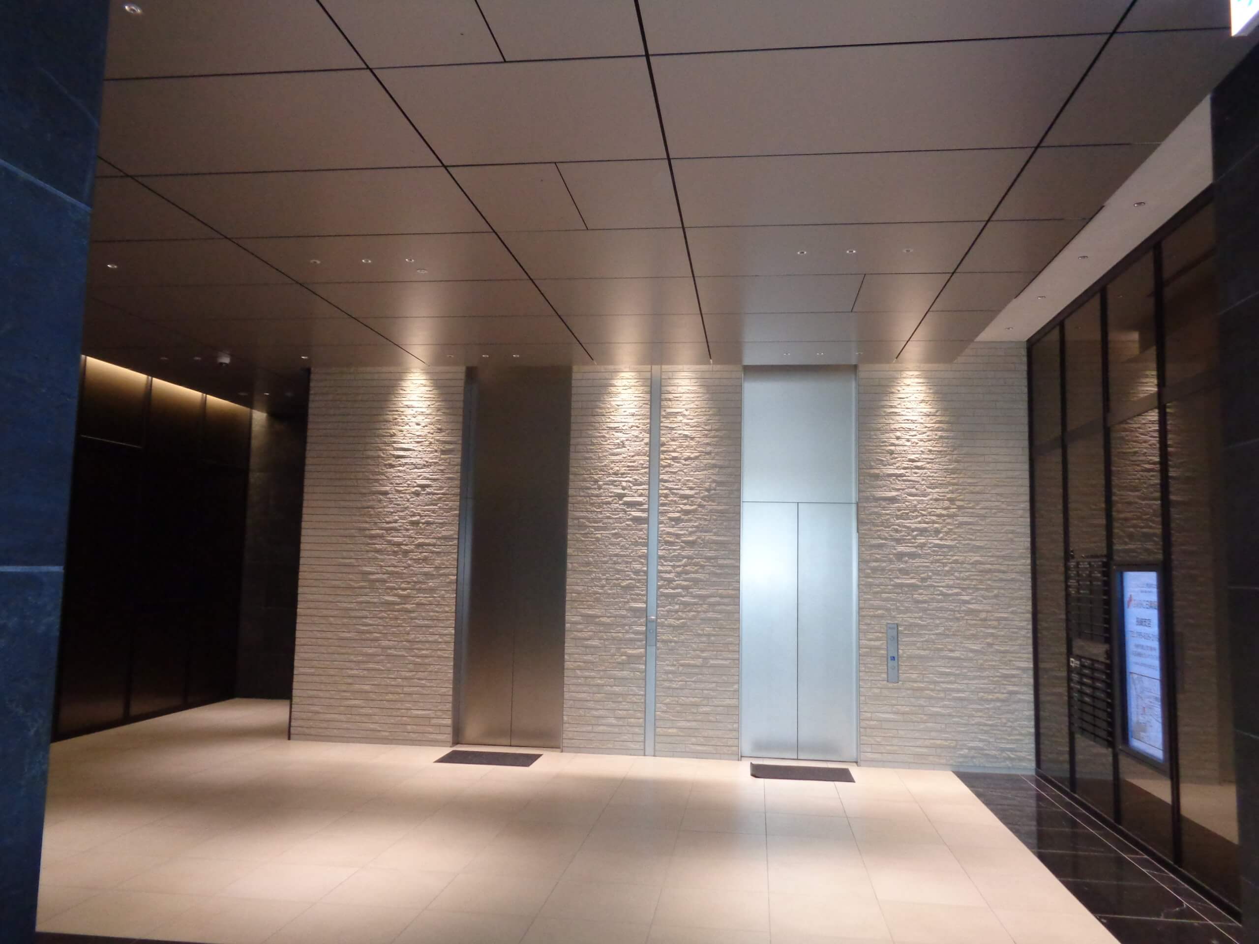 長崎駅かもめ口側1Fエレベーターホール